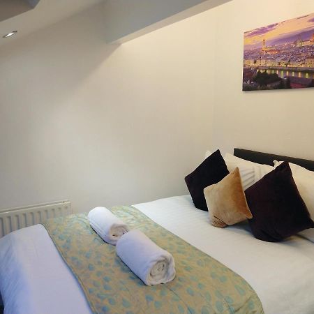Derwent Street Apartment 3 - Self Contained - 2 Bed Self Catering Apartment Веркінґтон Екстер'єр фото