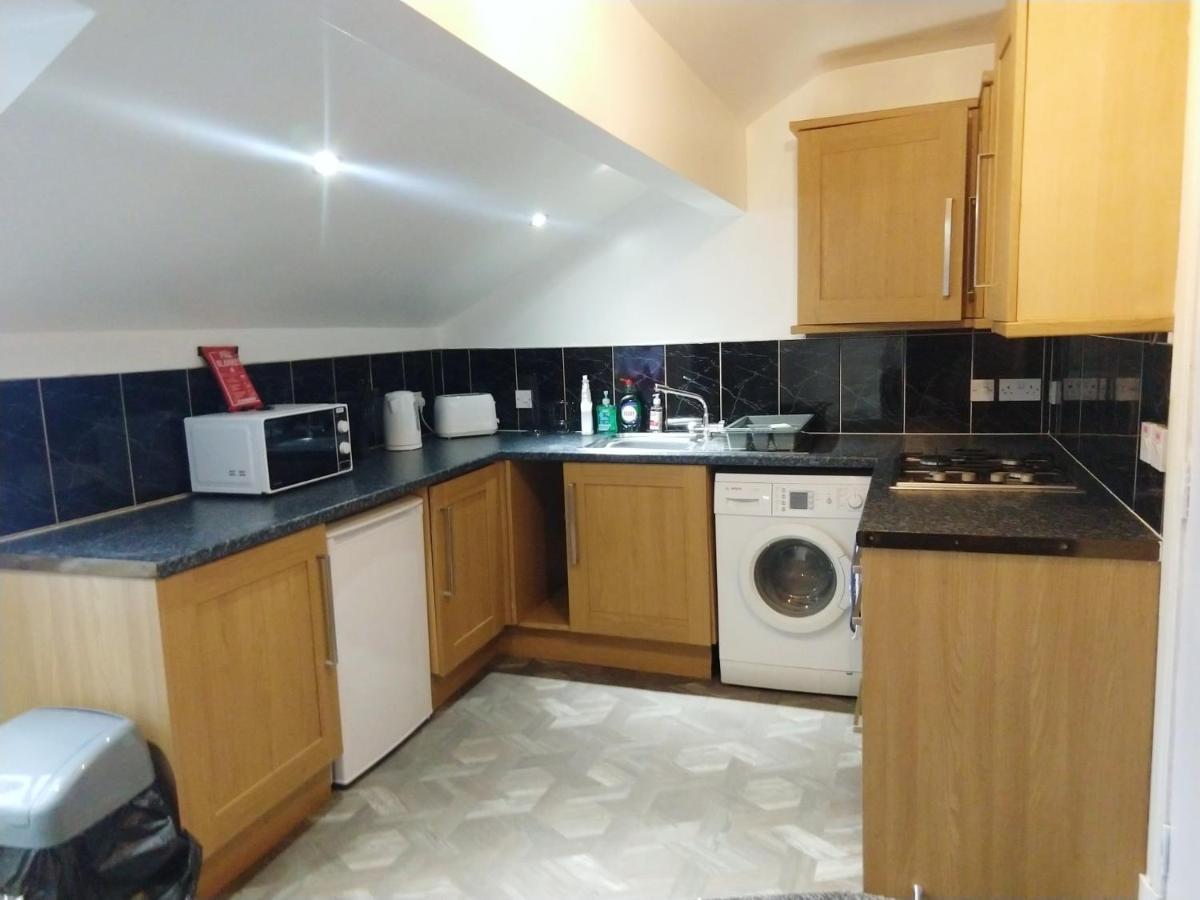 Derwent Street Apartment 3 - Self Contained - 2 Bed Self Catering Apartment Веркінґтон Екстер'єр фото